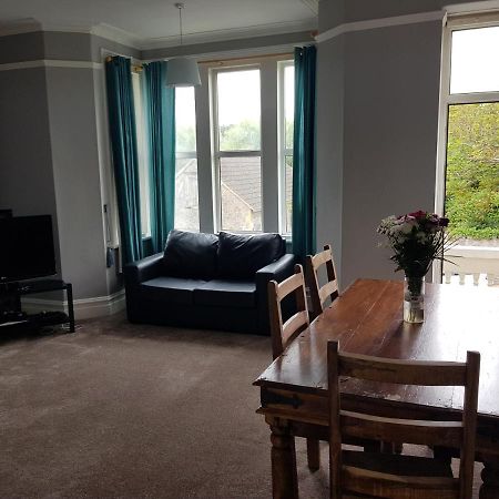 Large First Floor Balcony Flat Next To Beach Apartment Weston-super-Mare Ngoại thất bức ảnh