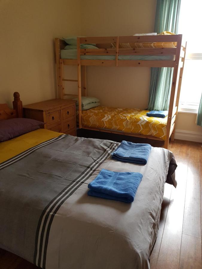 Large First Floor Balcony Flat Next To Beach Apartment Weston-super-Mare Ngoại thất bức ảnh